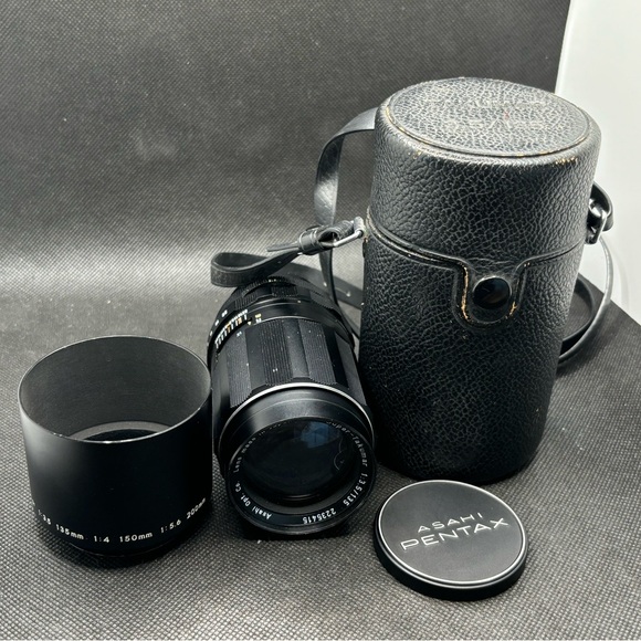 Pentax Super Takumar 135mm M42 Screw Mount With Leather Case